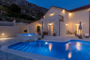 Villa La Residenza Mit Beheiztem Pool